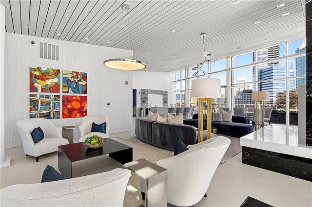 3325 Piedmont NE Road 2901, Atlanta, GA 30305