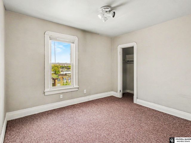 123 N 31 Avenue, Omaha, NE 68131