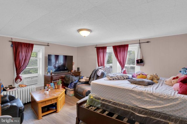 799 BELLEVUE AVE, Hammonton, NJ 08037
