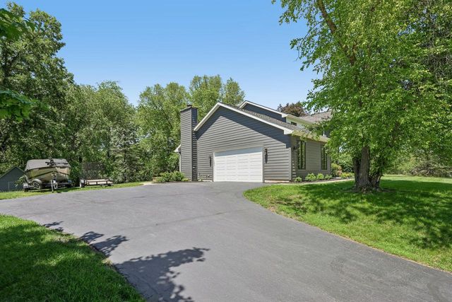 9608 400th AVENUE, Genoa City, WI 53128