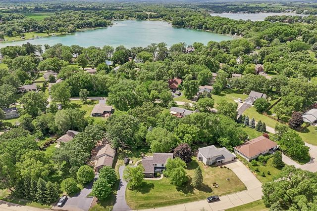 9608 400th AVENUE, Genoa City, WI 53128