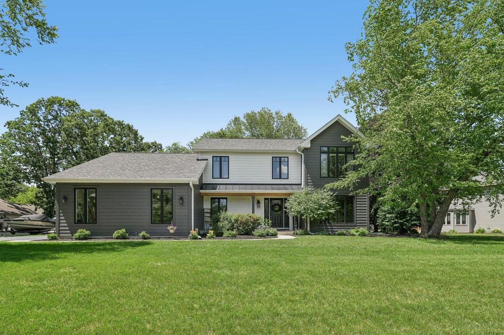 9608 400th AVENUE, Genoa City, WI 53128