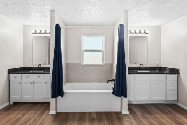 66 Coyote Loop, Moriarty, NM 87035