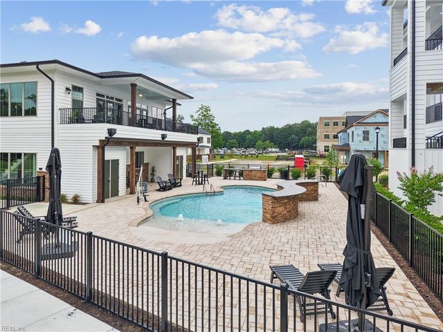 2002 Ashworth WAY, Suffolk, VA 23435