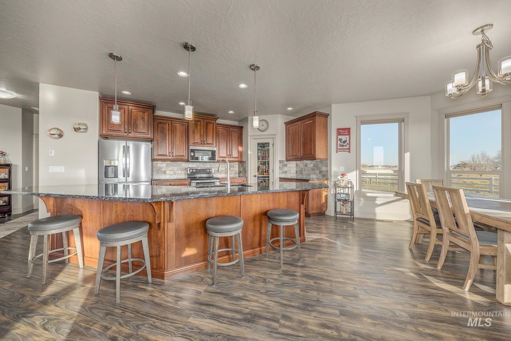 6916 E Brindle Point Dr, Nampa, ID 83687 photo 9