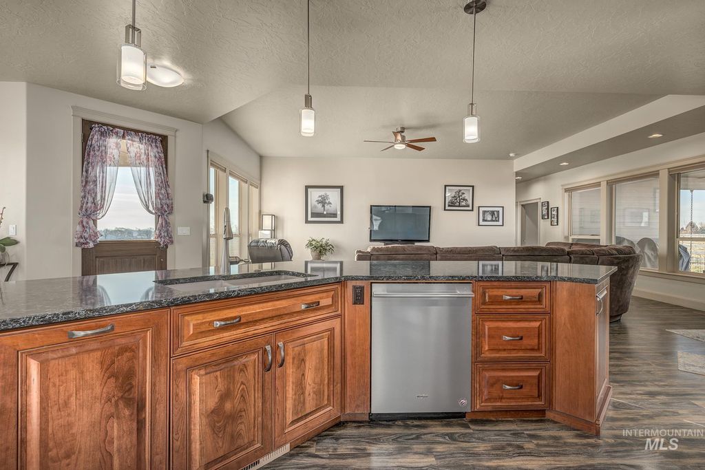 6916 E Brindle Point Dr, Nampa, ID 83687 photo 11