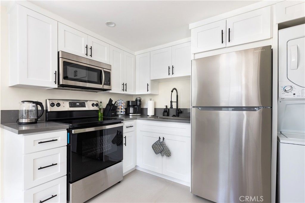 20662 Lemay Street, Winnetka, CA 91306