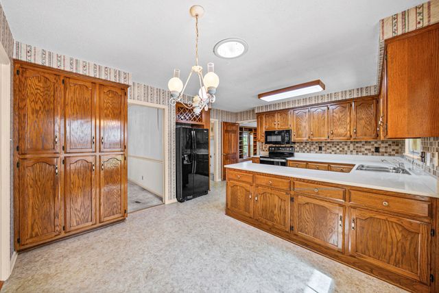 409 Idlewood Dr, Clarksville, TN 37043