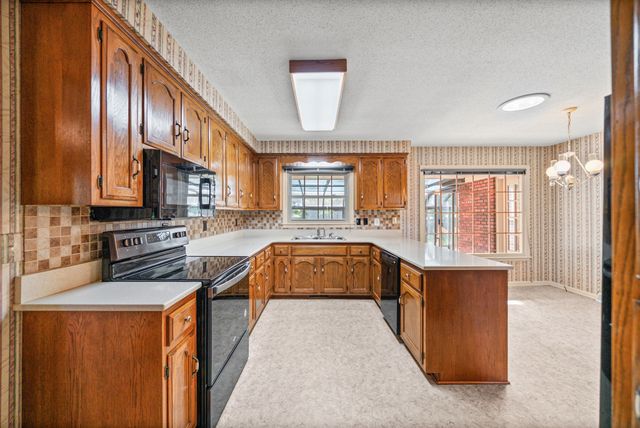 409 Idlewood Dr, Clarksville, TN 37043
