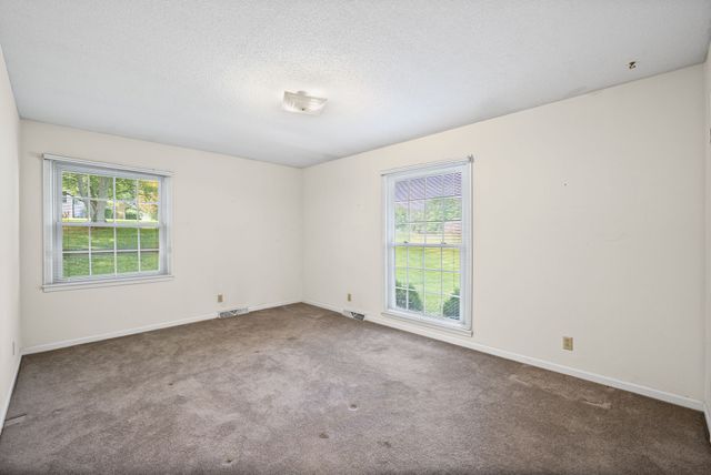 409 Idlewood Dr, Clarksville, TN 37043