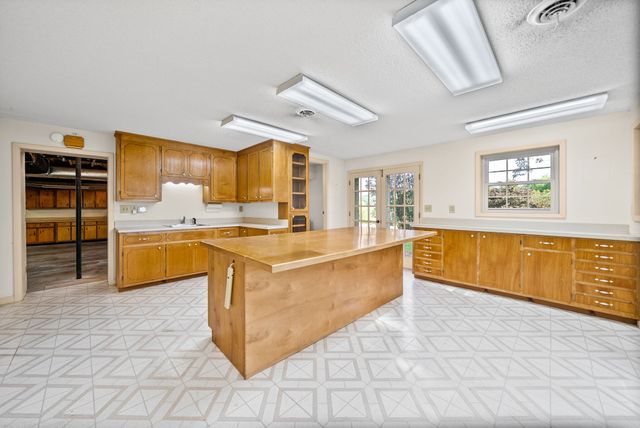 409 Idlewood Dr, Clarksville, TN 37043