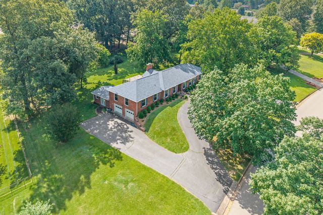 409 Idlewood Dr, Clarksville, TN 37043