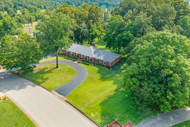 409 Idlewood Dr, Clarksville, TN 37043