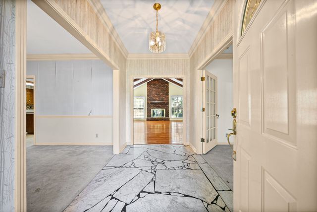 409 Idlewood Dr, Clarksville, TN 37043