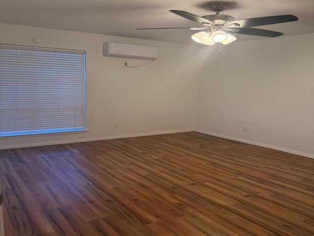 2627 Douglas Avenue 115, Dallas, TX 75219