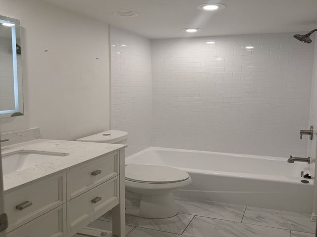 2627 Douglas Avenue 115, Dallas, TX 75219