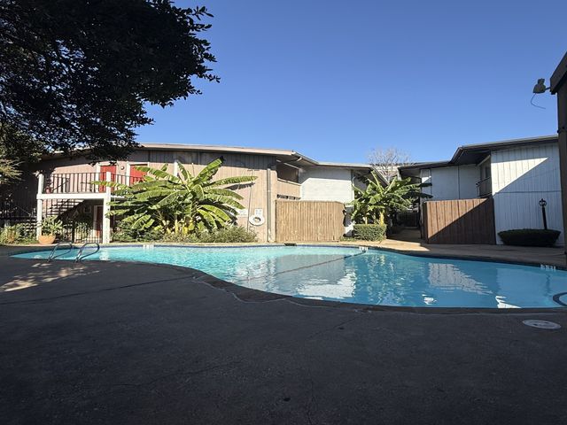 2627 Douglas Avenue 115, Dallas, TX 75219