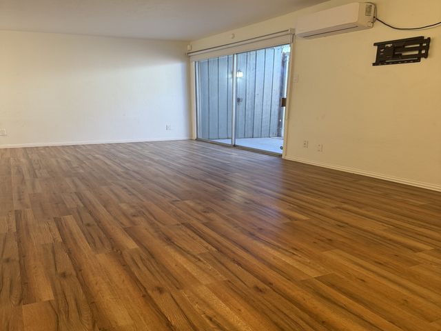 2627 Douglas Avenue 115, Dallas, TX 75219