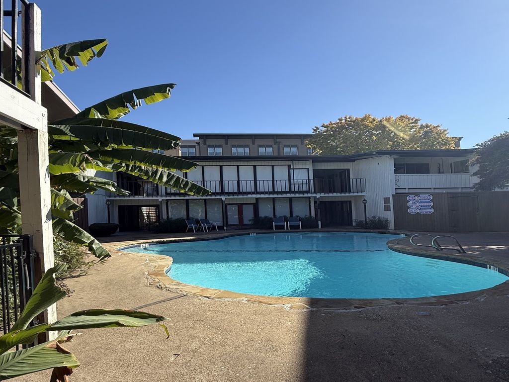 2627 Douglas Avenue 115, Dallas, TX 75219