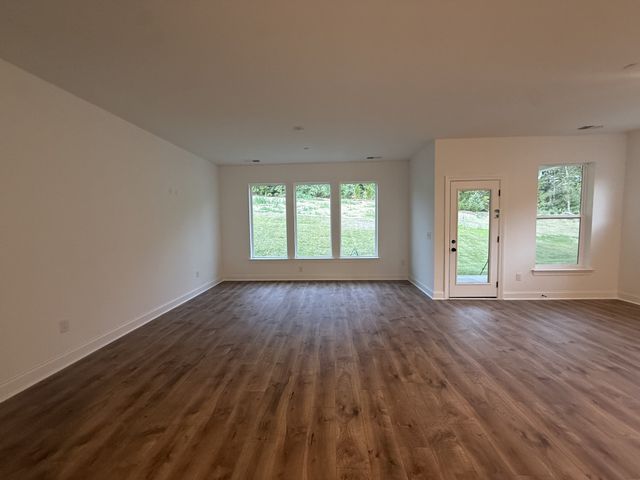 5429 Napa Valley Dr, Smyrna, TN 37167