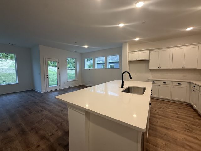 5429 Napa Valley Dr, Smyrna, TN 37167