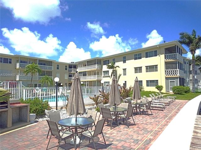 450 Golden Isles Drive 2H, Hallandale Beach, FL 33009