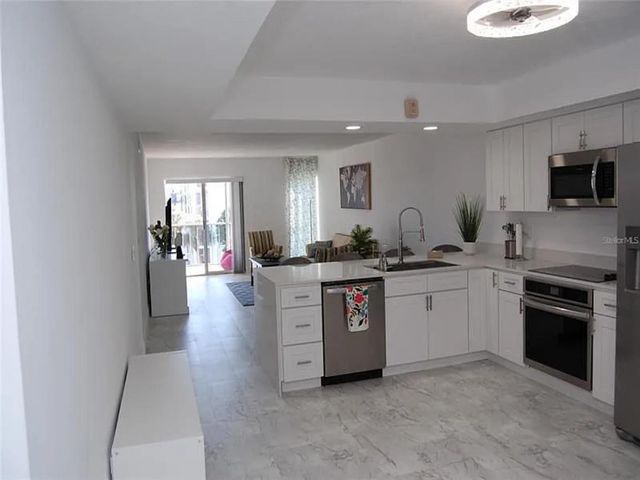 4904 38TH WAY S 417, St Petersburg, FL 33711