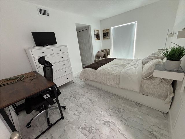 4904 38TH WAY S 417, St Petersburg, FL 33711