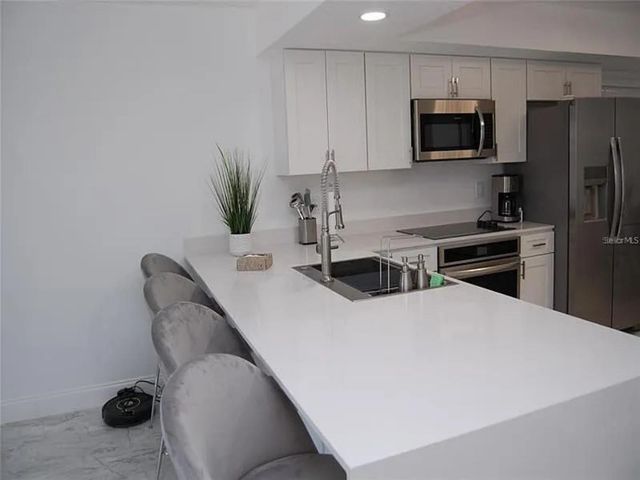 4904 38TH WAY S 417, St Petersburg, FL 33711