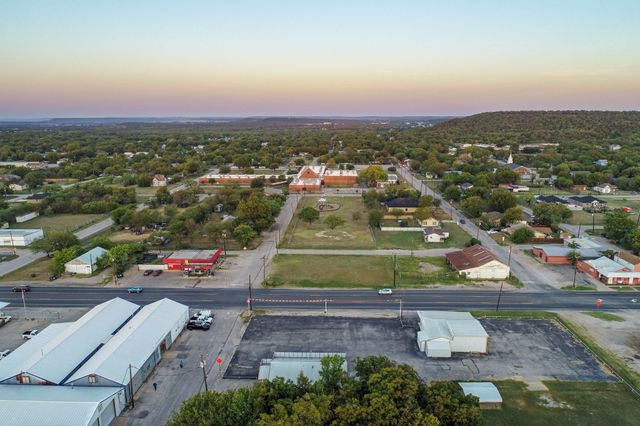 1206B S Oak Avenue, Mineral Wells, TX 76067
