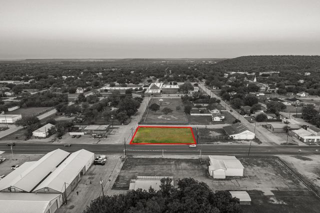 1206B S Oak Avenue, Mineral Wells, TX 76067