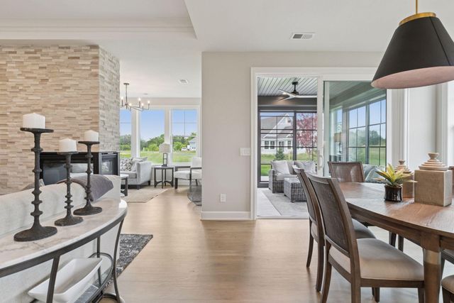 118 Spring Farm Road, North Oaks, MN 55127