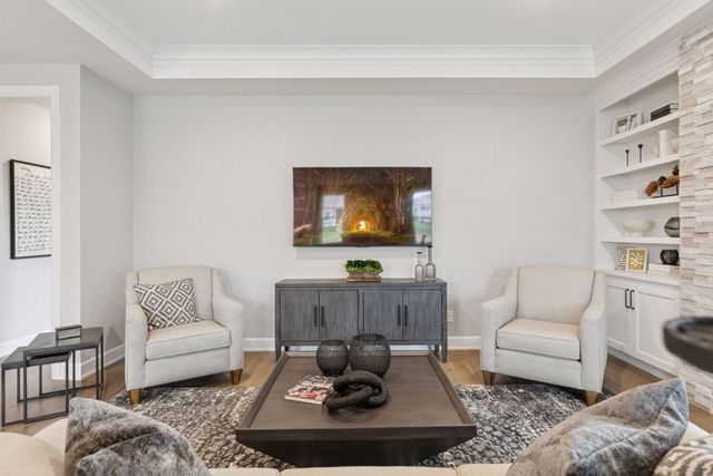 118 Spring Farm Road, North Oaks, MN 55127