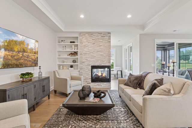 118 Spring Farm Road, North Oaks, MN 55127