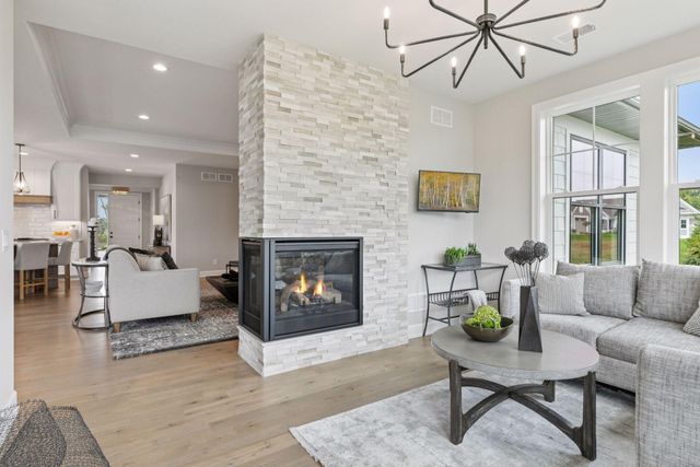 118 Spring Farm Road, North Oaks, MN 55127