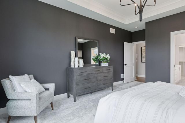 118 Spring Farm Road, North Oaks, MN 55127