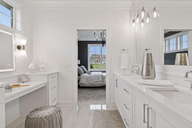 118 Spring Farm Road, North Oaks, MN 55127