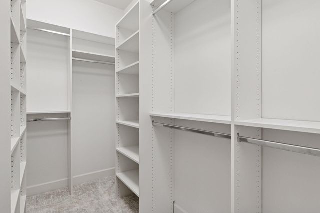 118 Spring Farm Road, North Oaks, MN 55127