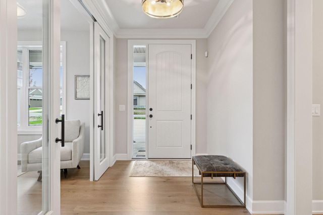 118 Spring Farm Road, North Oaks, MN 55127