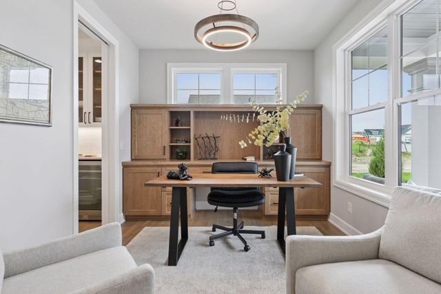 118 Spring Farm Road, North Oaks, MN 55127