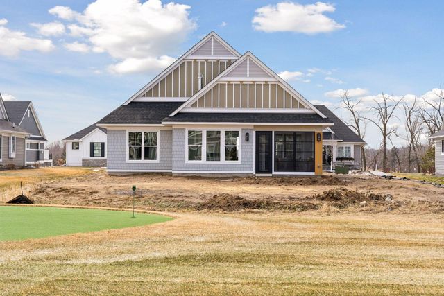 118 Spring Farm Road, North Oaks, MN 55127