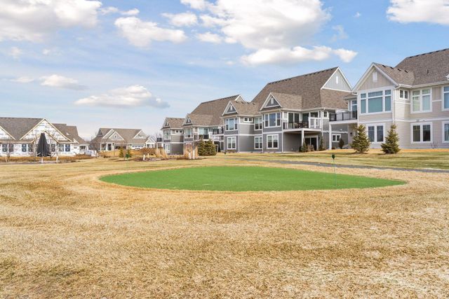 118 Spring Farm Road, North Oaks, MN 55127