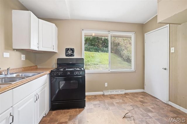 9808 Cambria Drive, St Louis, MO 63136