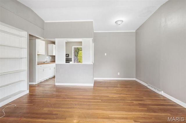 9808 Cambria Drive, St Louis, MO 63136