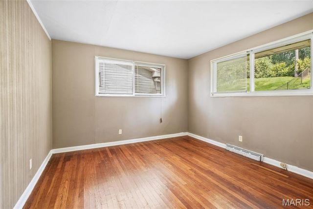 9808 Cambria Drive, St Louis, MO 63136