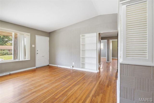 9808 Cambria Drive, St Louis, MO 63136