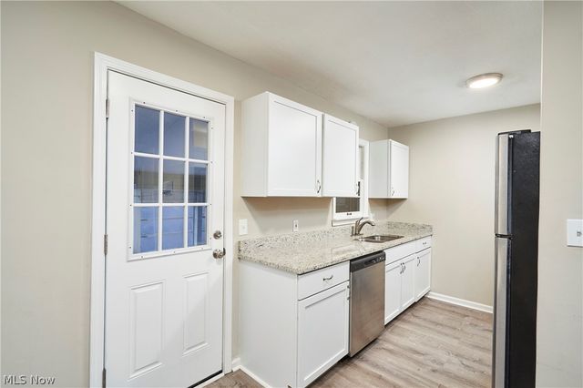 114 Davenport Avenue, Akron, OH 44312