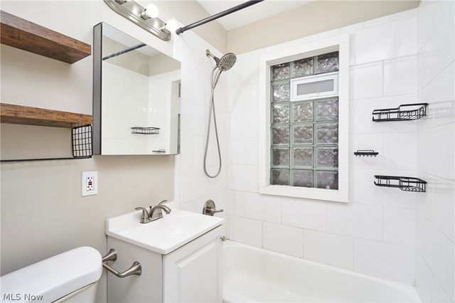 114 Davenport Avenue, Akron, OH 44312