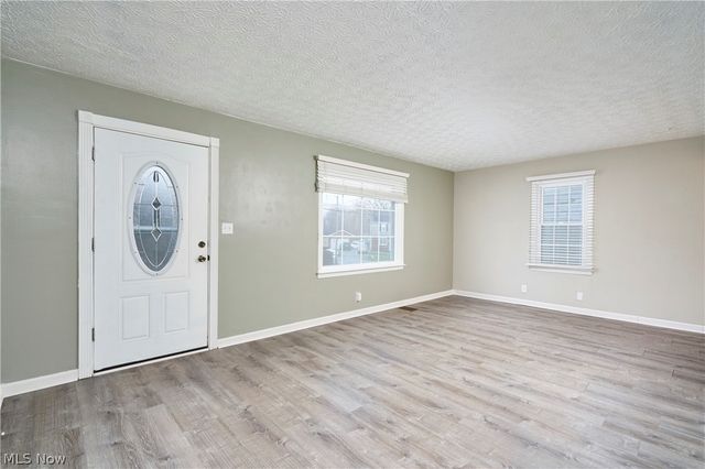 114 Davenport Avenue, Akron, OH 44312