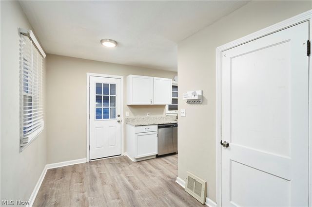 114 Davenport Avenue, Akron, OH 44312